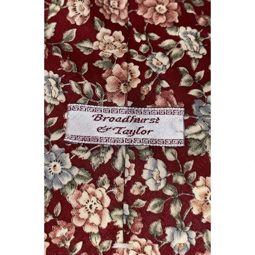 Vintage Broadhurst & Taylor Mens‎ Necktie Red Floral 100% Cotton 58